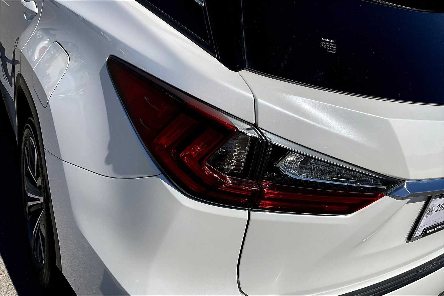 2022 Lexus RX 350L photo 26