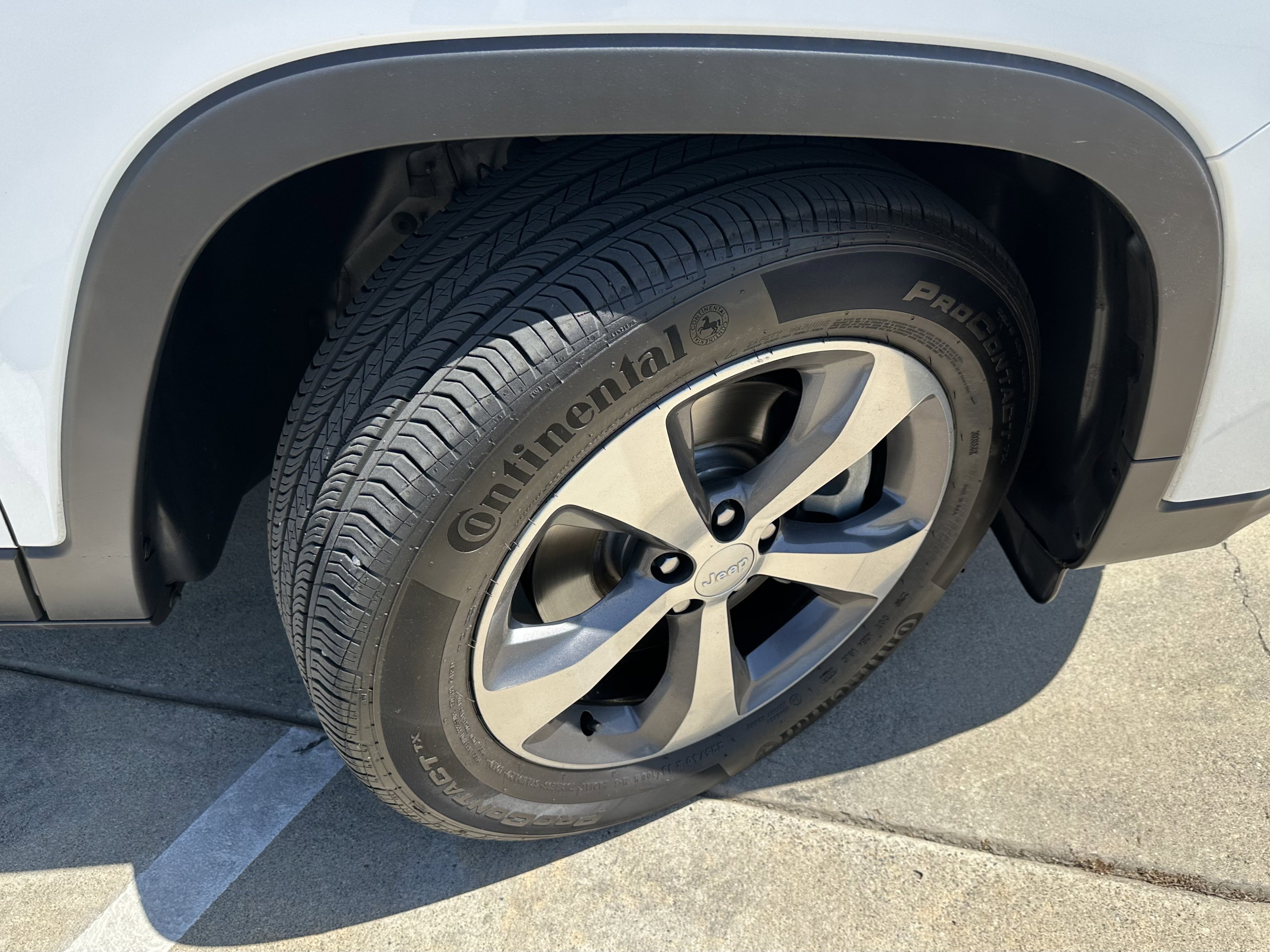 2019 Jeep Cherokee Limited photo 2