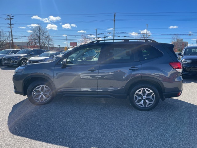 2023 Subaru Forester Premium photo 3