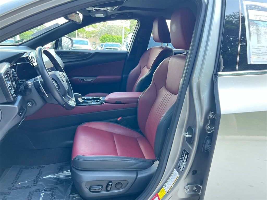 2022 Lexus NX 350h Premium photo 12