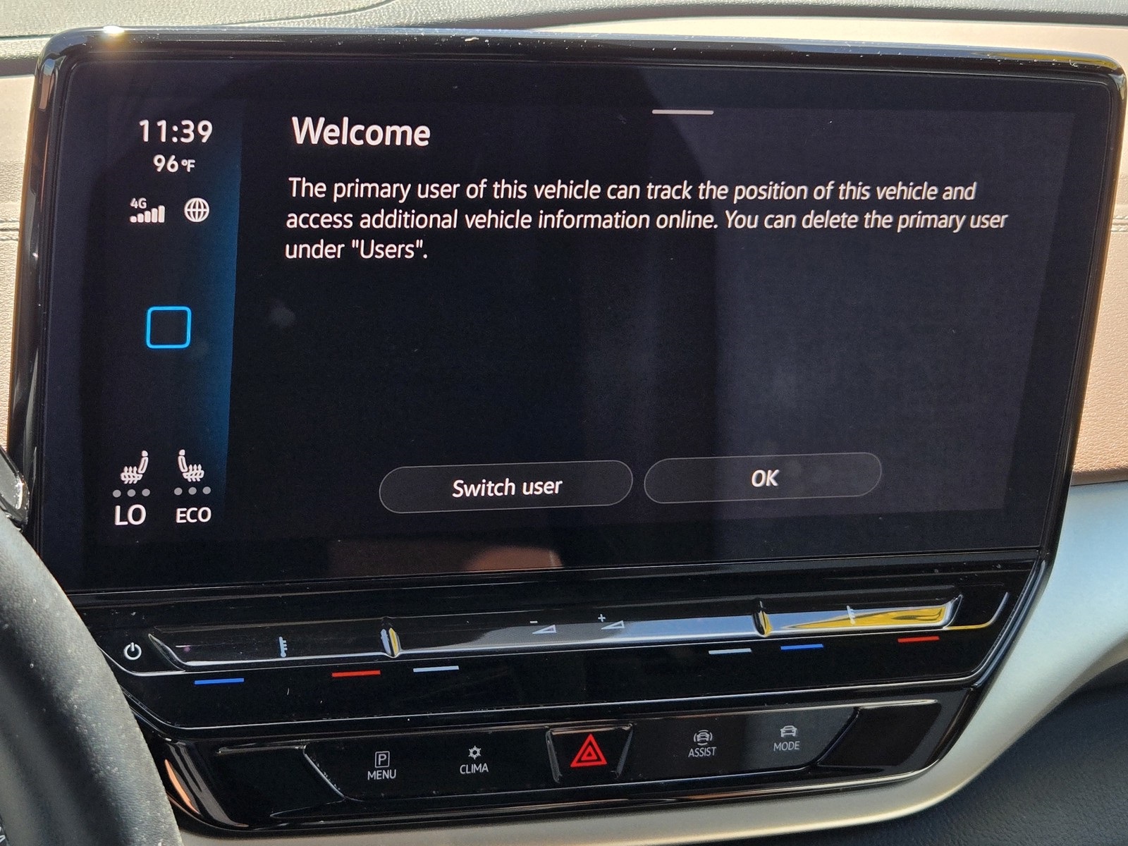 2023 Volkswagen ID.4 Pro photo 16