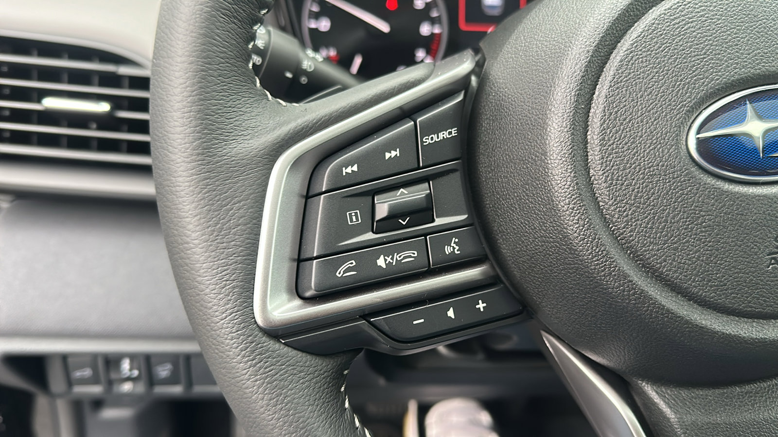 2025 Subaru Outback Premium photo 14