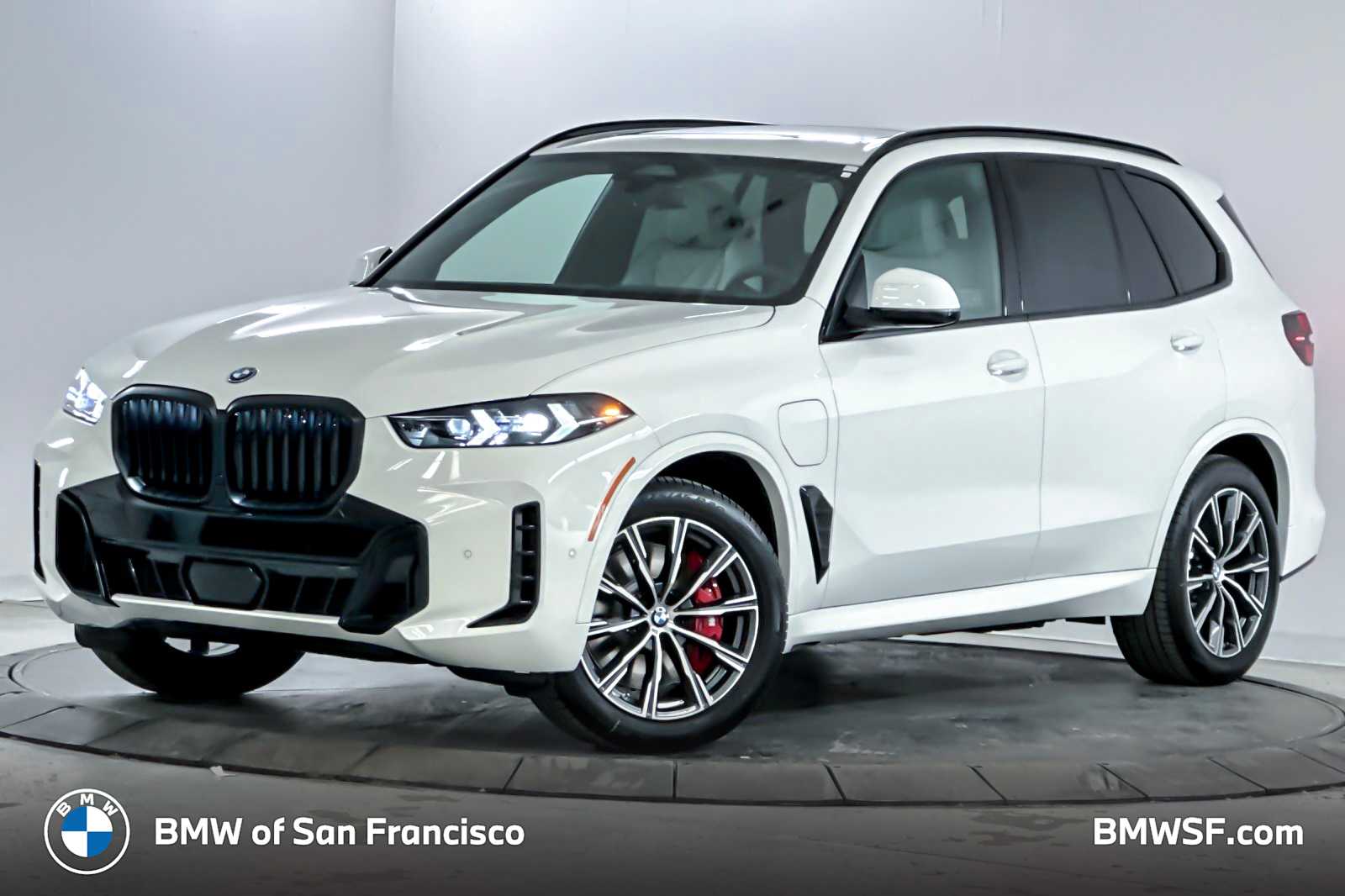 2026 BMW X5 50e's photo