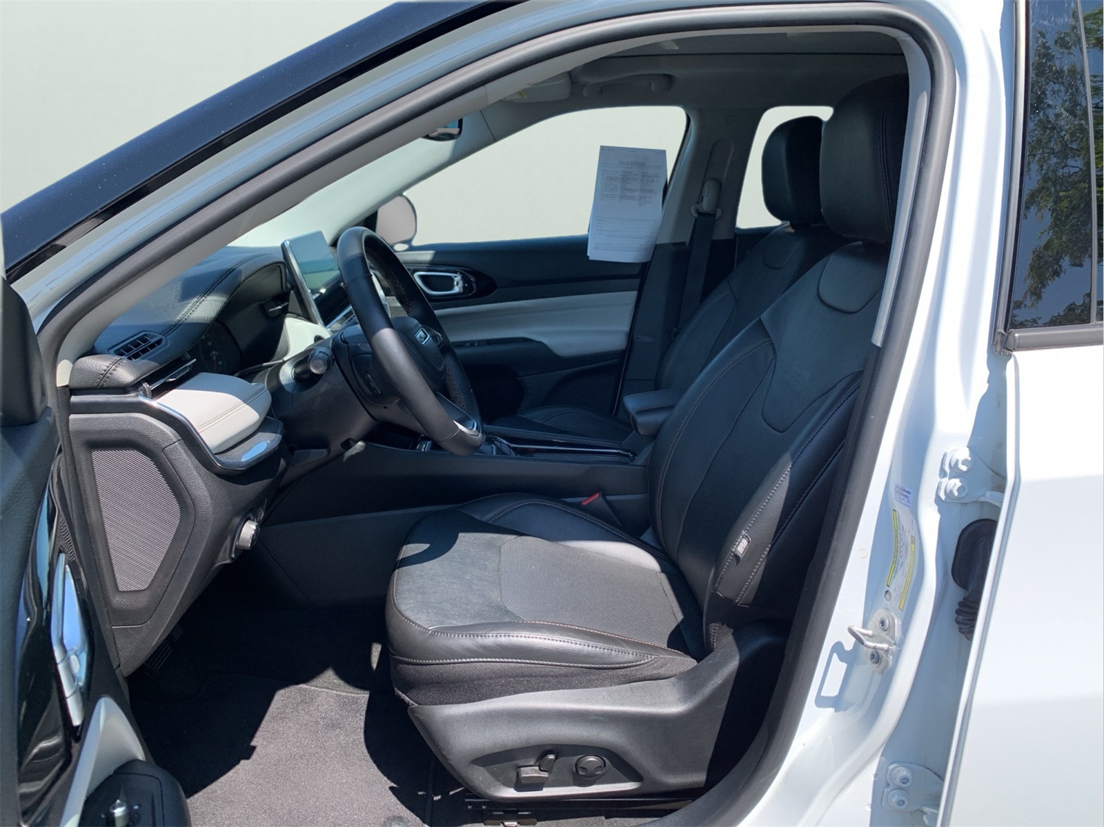 2022 Jeep Compass Limited photo 10