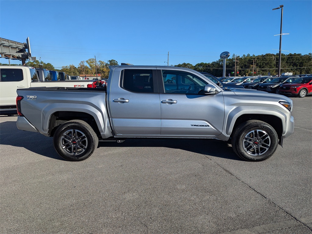 2024 Toyota Tacoma TRD Sport photo 3