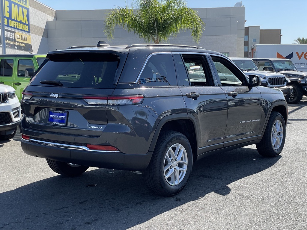 2025 Jeep Grand Cherokee Laredo X photo 6