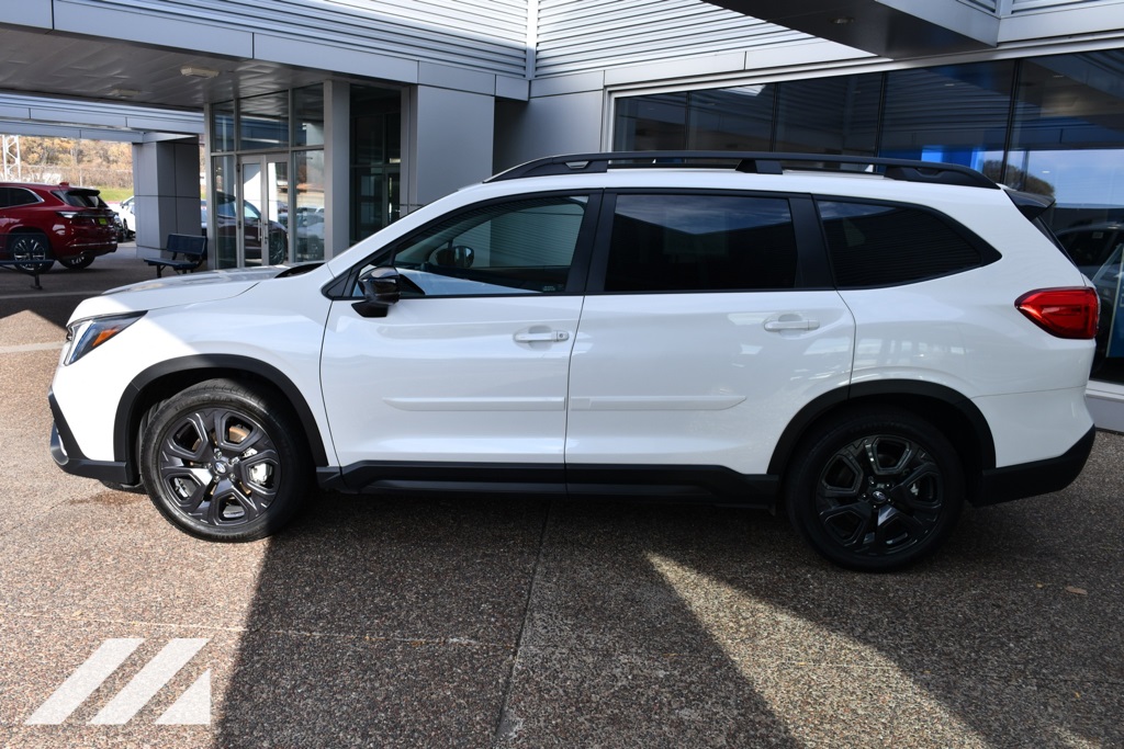 2024 Subaru Ascent Onyx Edition photo 3
