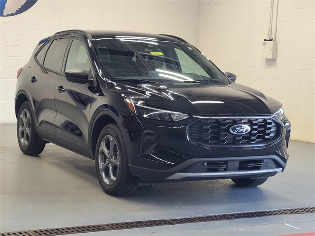 2025 Ford Escape ST-Line photo 3