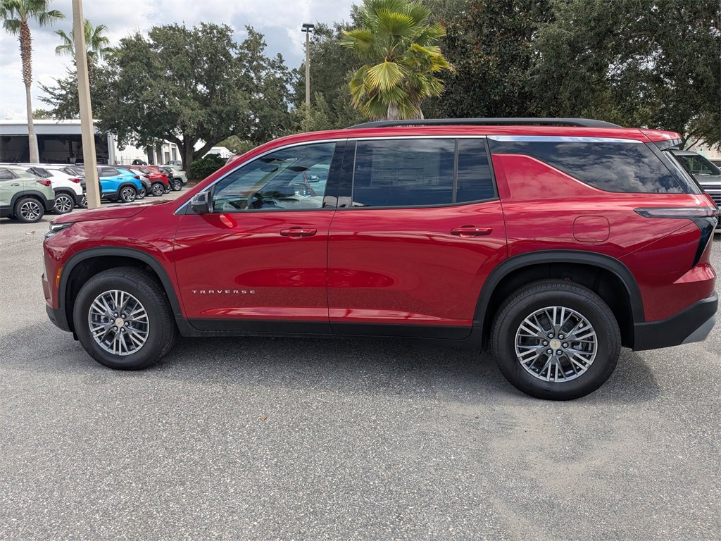 2026 Chevrolet Traverse photo 2