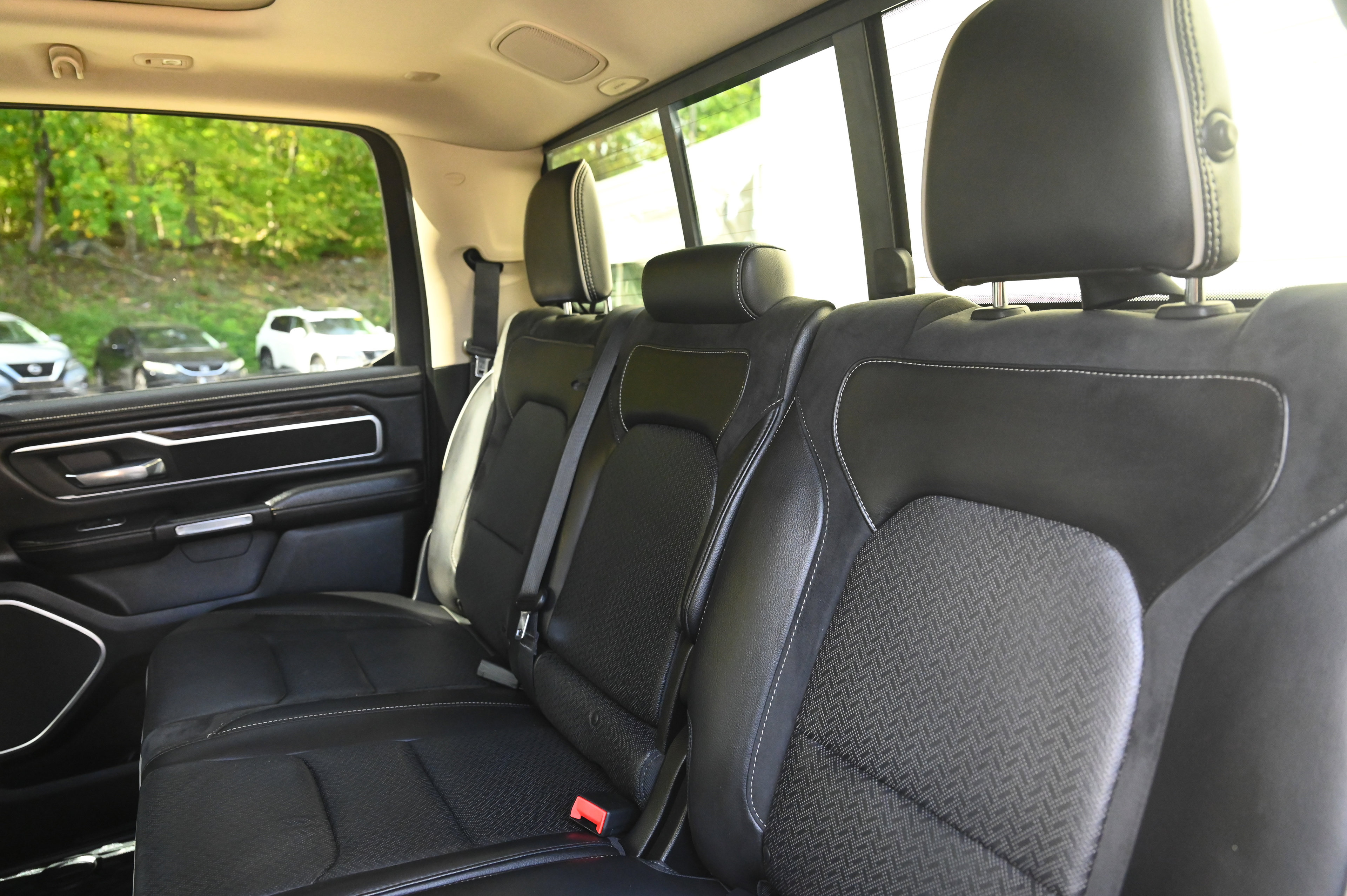 2019 Ram 1500 Laramie photo 19