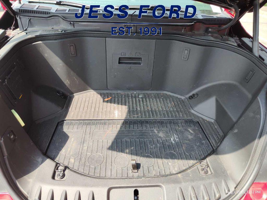 2023 Ford F-150 Lightning Lariat photo 8