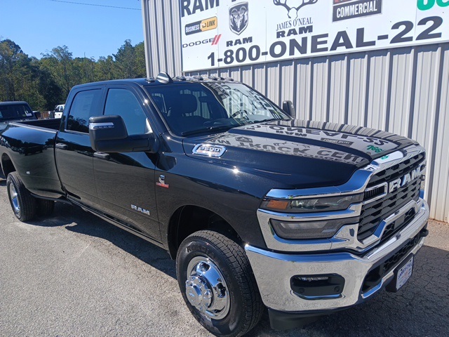 2026 RAM Ram 3500 Pickup Big Horn's photo