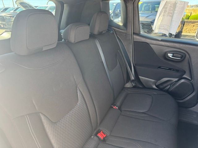 2021 Jeep Renegade Latitude photo 18