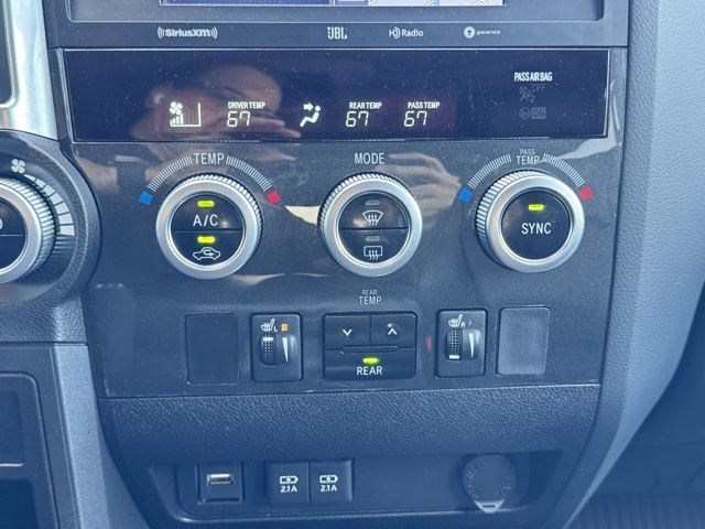 2022 Toyota Sequoia photo 31