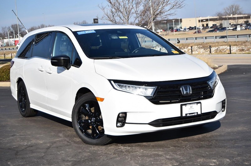 2024 Honda Odyssey SPORT's photo