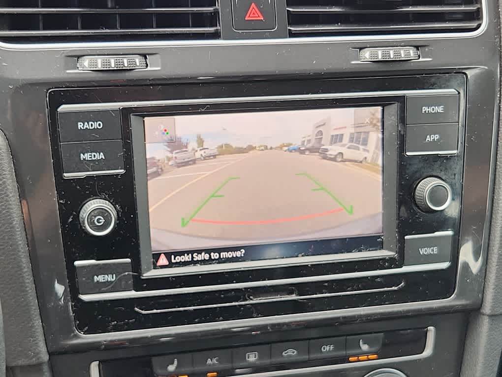 2021 Volkswagen Golf TSI photo 14