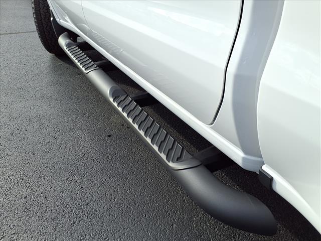 2026 Chevrolet Silverado 1500 RST photo 4