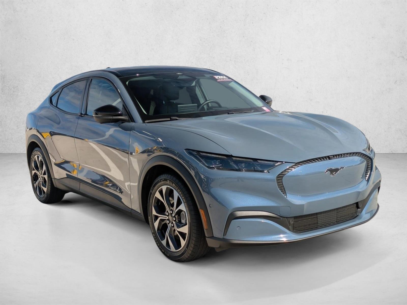 2024 Ford Mustang Mach-E Select photo 3