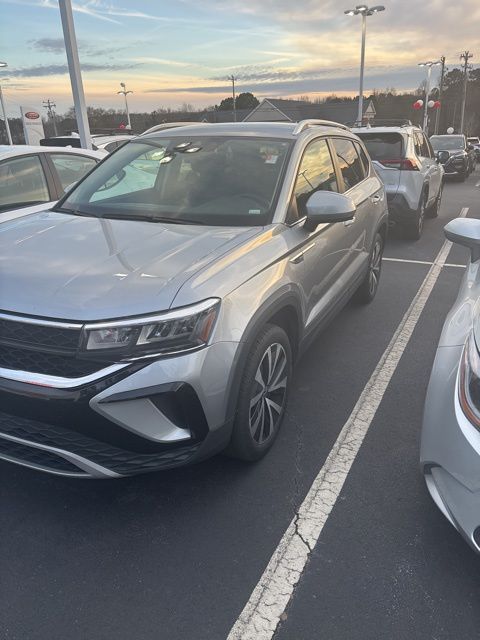2024 Volkswagen Taos SE