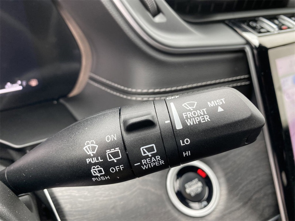 2025 Jeep Grand Cherokee Limited photo 25