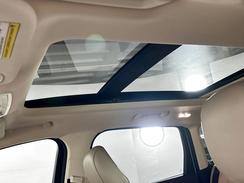 2019 Ford Escape Titanium photo 18