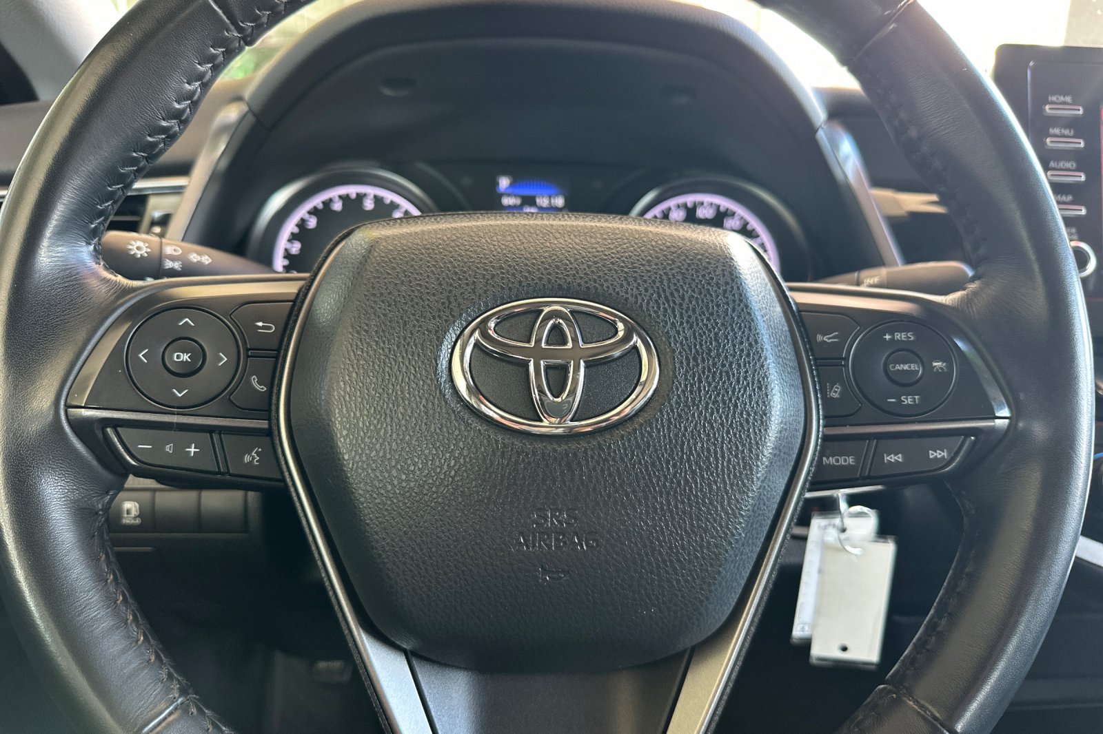 2023 Toyota Camry SE photo 18