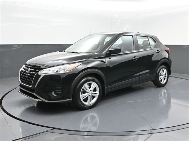2025 Nissan KICKS PLAY Base's photo
