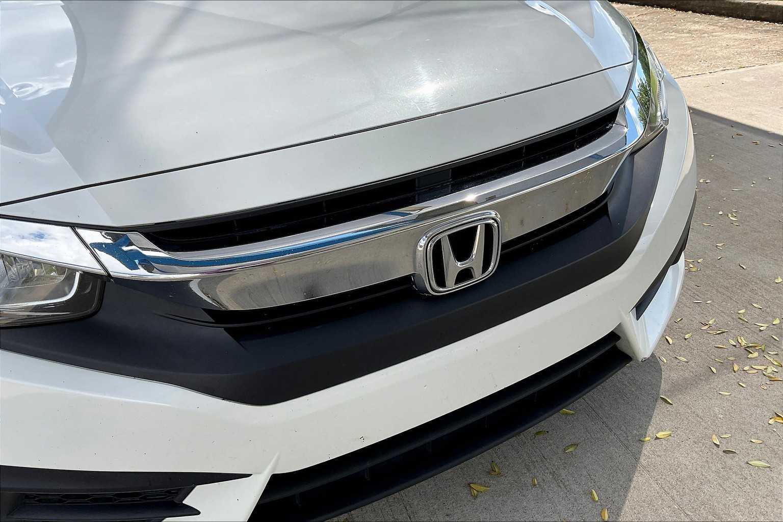 2018 Honda Civic EX-T photo 28