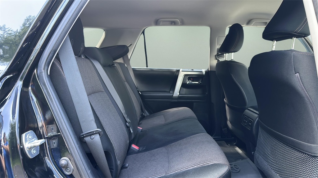 2022 Toyota 4Runner SR5 Trail photo 23
