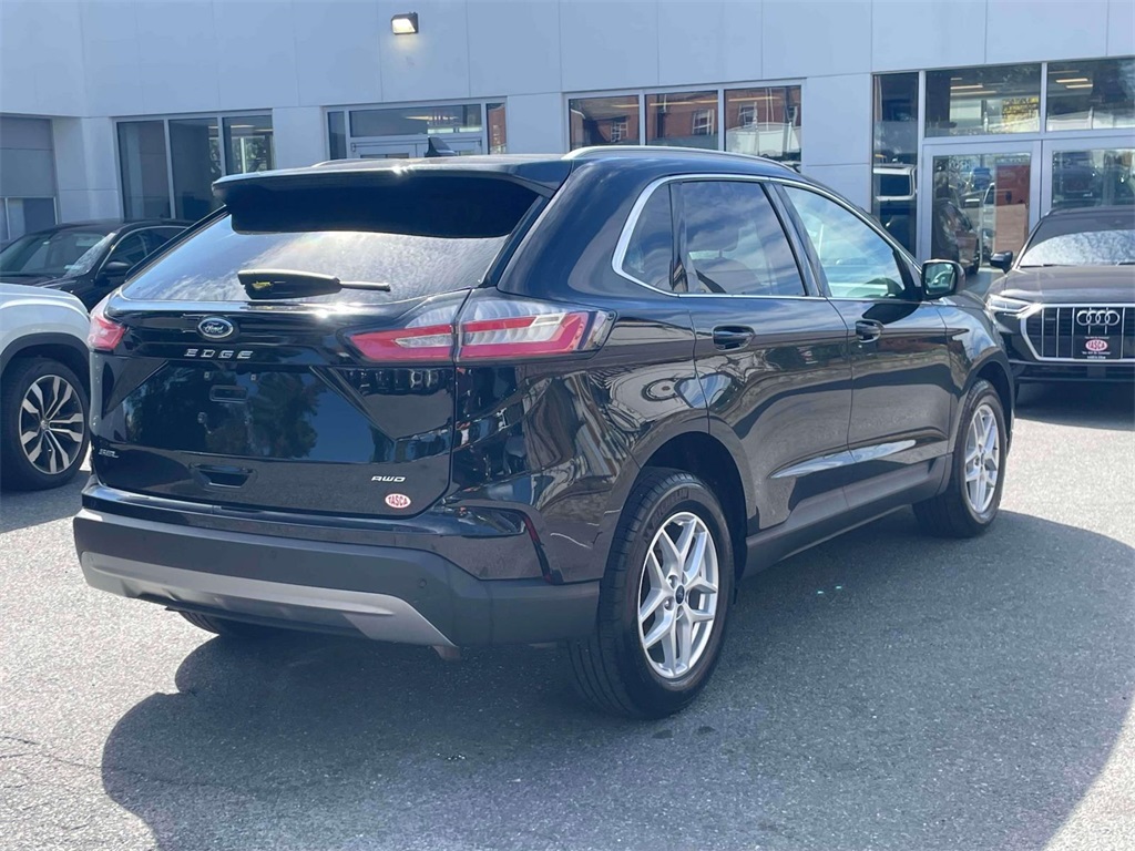 2022 Ford Edge SEL photo 4