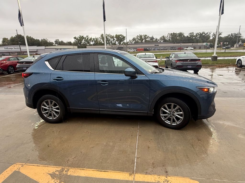 2022 Mazda CX-5 2.5 S Preferred photo 4