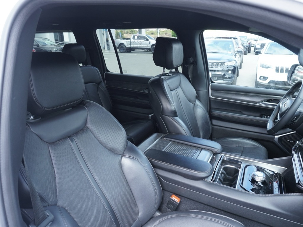 2024 Jeep Wagoneer Series II photo 24