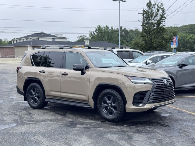 2025 Lexus LX photo 5