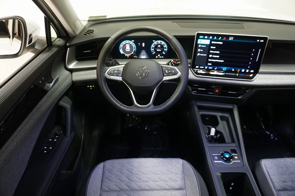 2025 Volkswagen Tiguan S photo 11