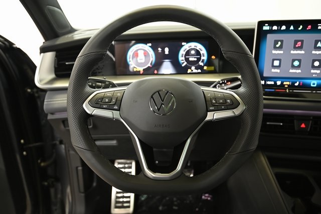 2025 Volkswagen Tiguan SE R-Line Black photo 3