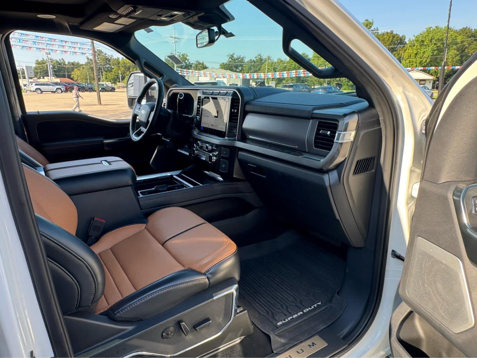 2024 Ford F-250 Platinum photo 22