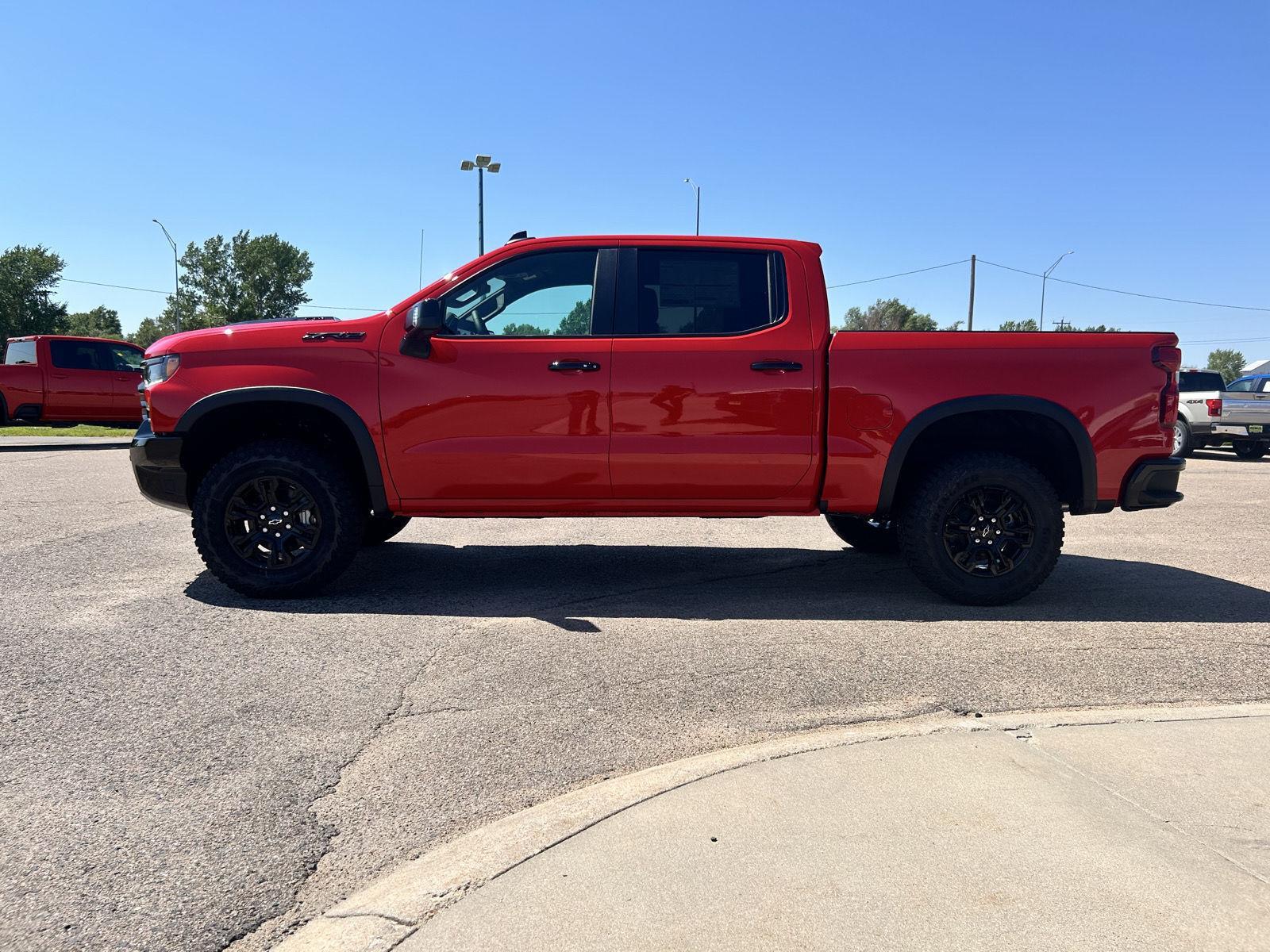 2025 Chevrolet Silverado 1500 ZR2 photo 4