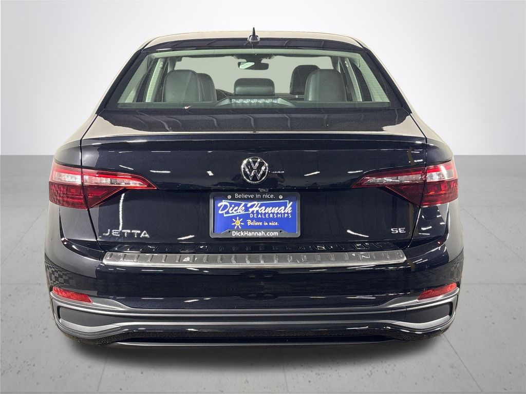 2024 Volkswagen Jetta SE photo 7