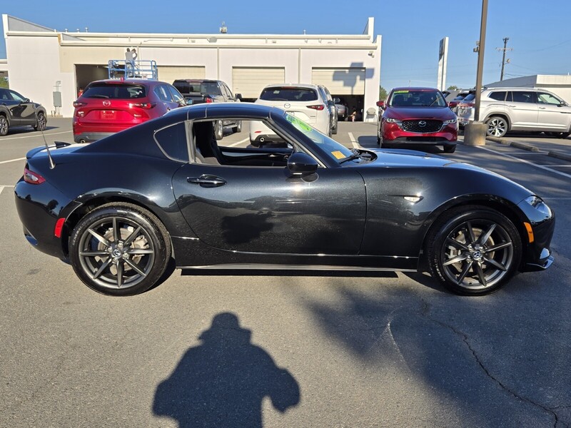 2017 Mazda MX-5 Miata Miata RF photo 2