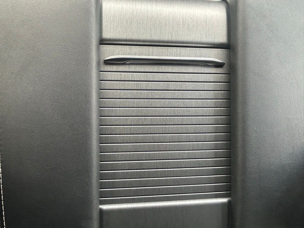2025 Jeep Wagoneer Series II Carbide photo 15
