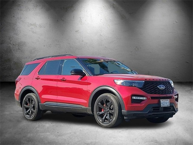 2023 Ford Explorer ST photo 3