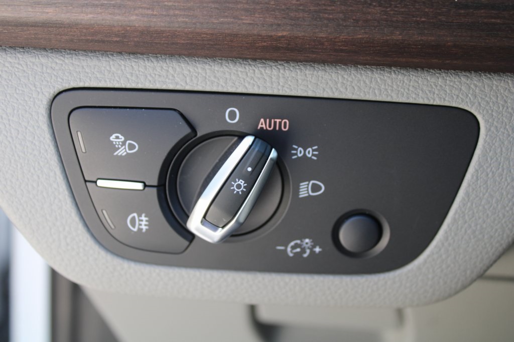 2023 Audi Q5 S line Premium 55 TFSI photo 23