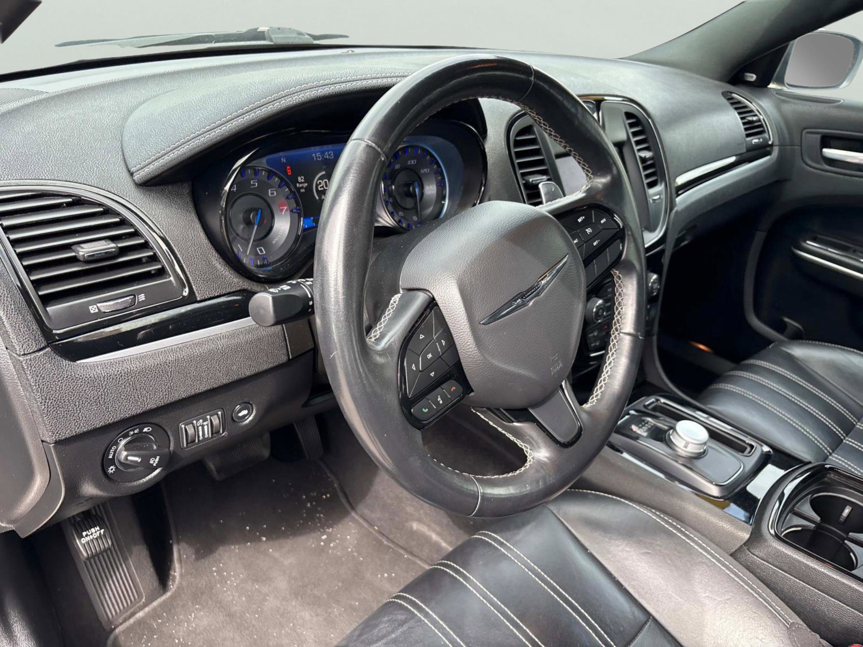 2022 Chrysler 300 S photo 20