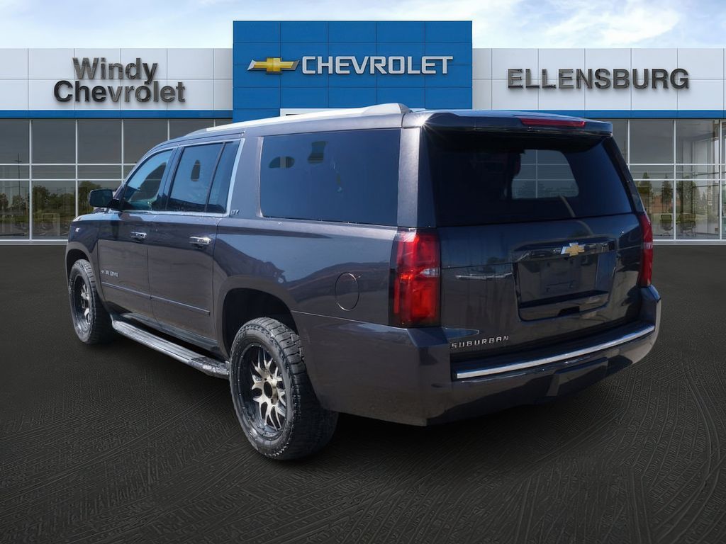 2016 Chevrolet Suburban 1500 LTZ photo 4