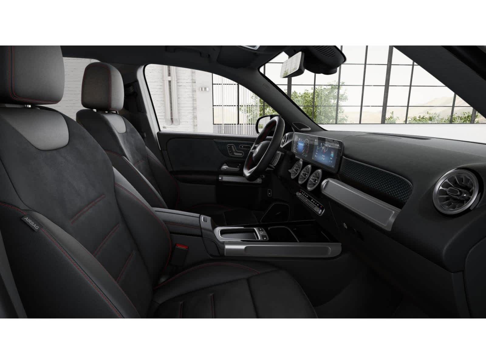 2025 Mercedes Benz GLB 250 photo 4