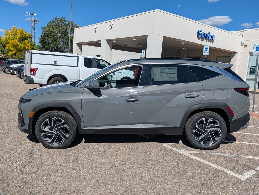 2025 Hyundai Tucson Limited photo 3