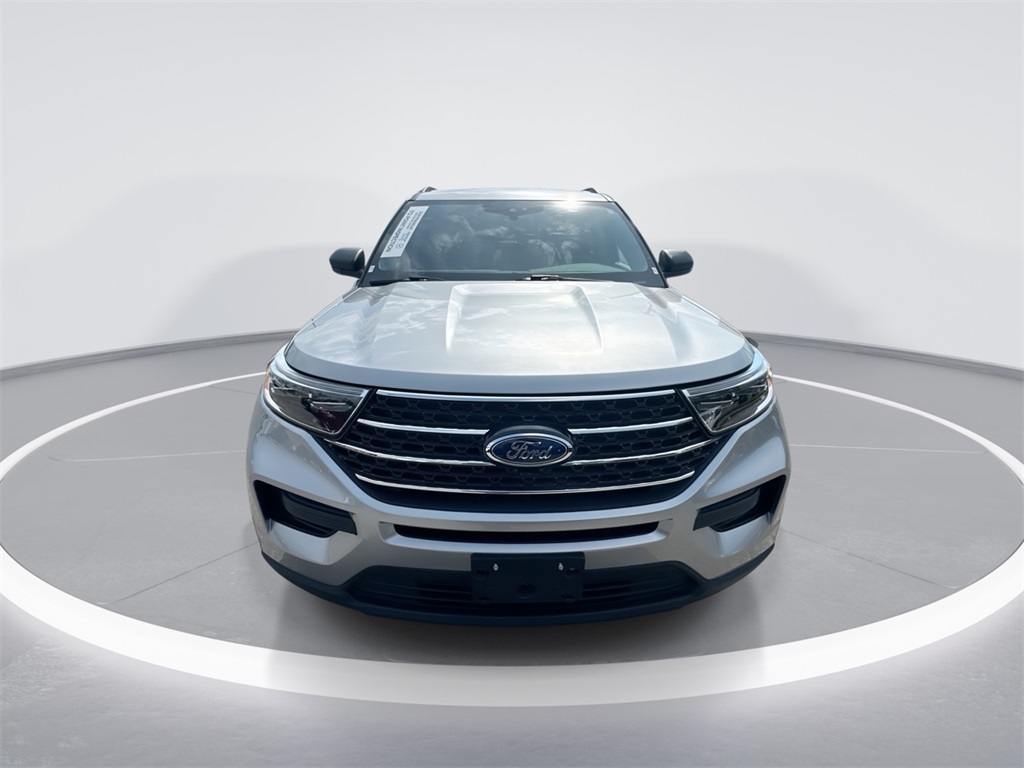 2023 Ford Explorer XLT photo 3