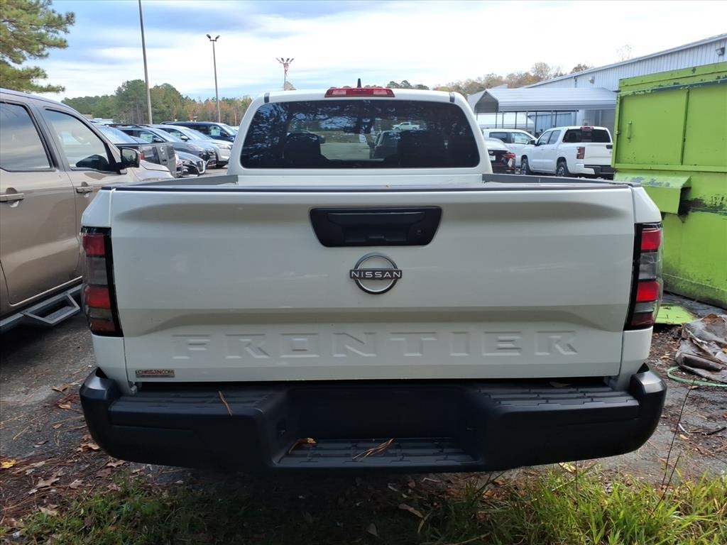 2024 Nissan Frontier S photo 3