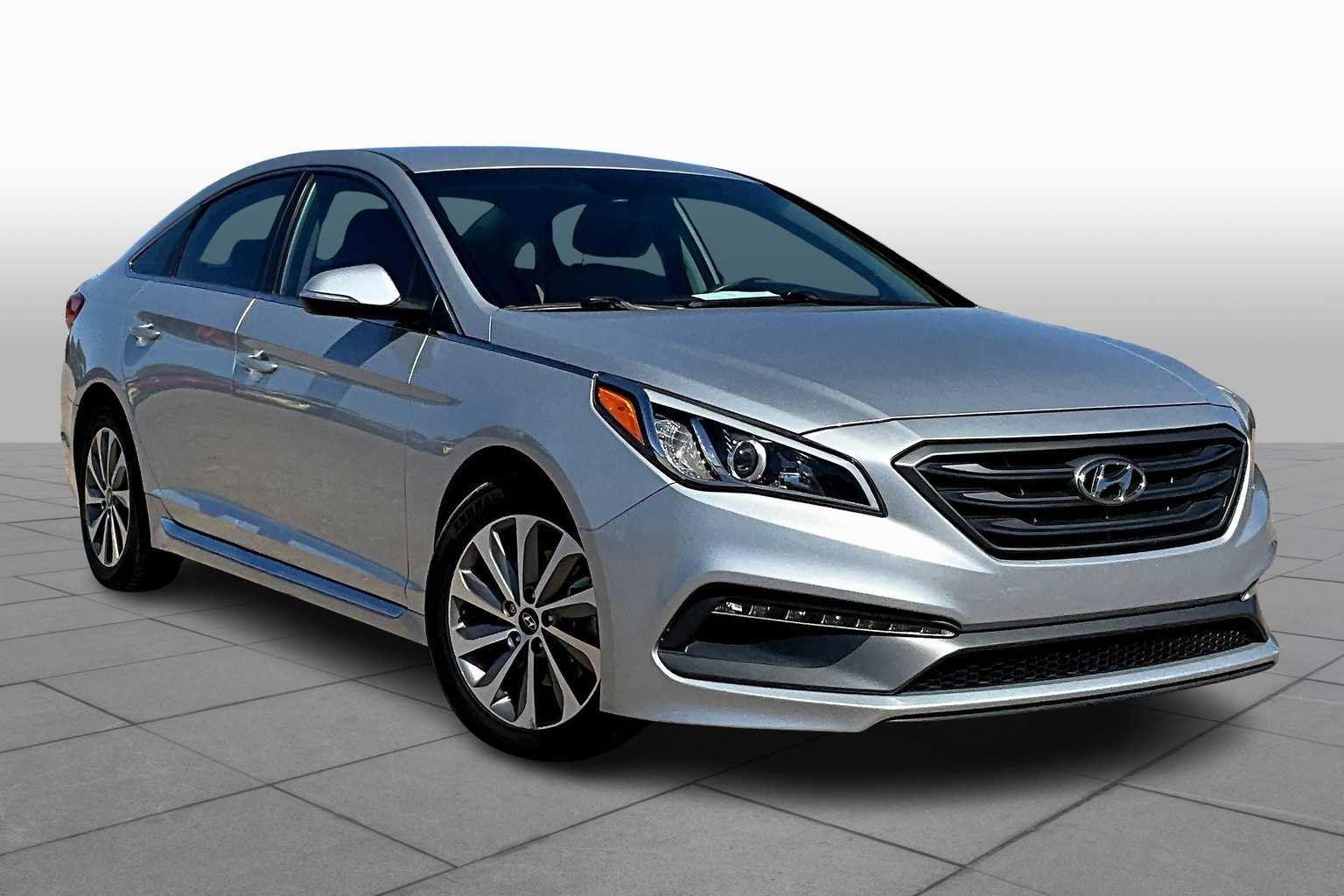2015 Hyundai Sonata Limited Sport photo 2
