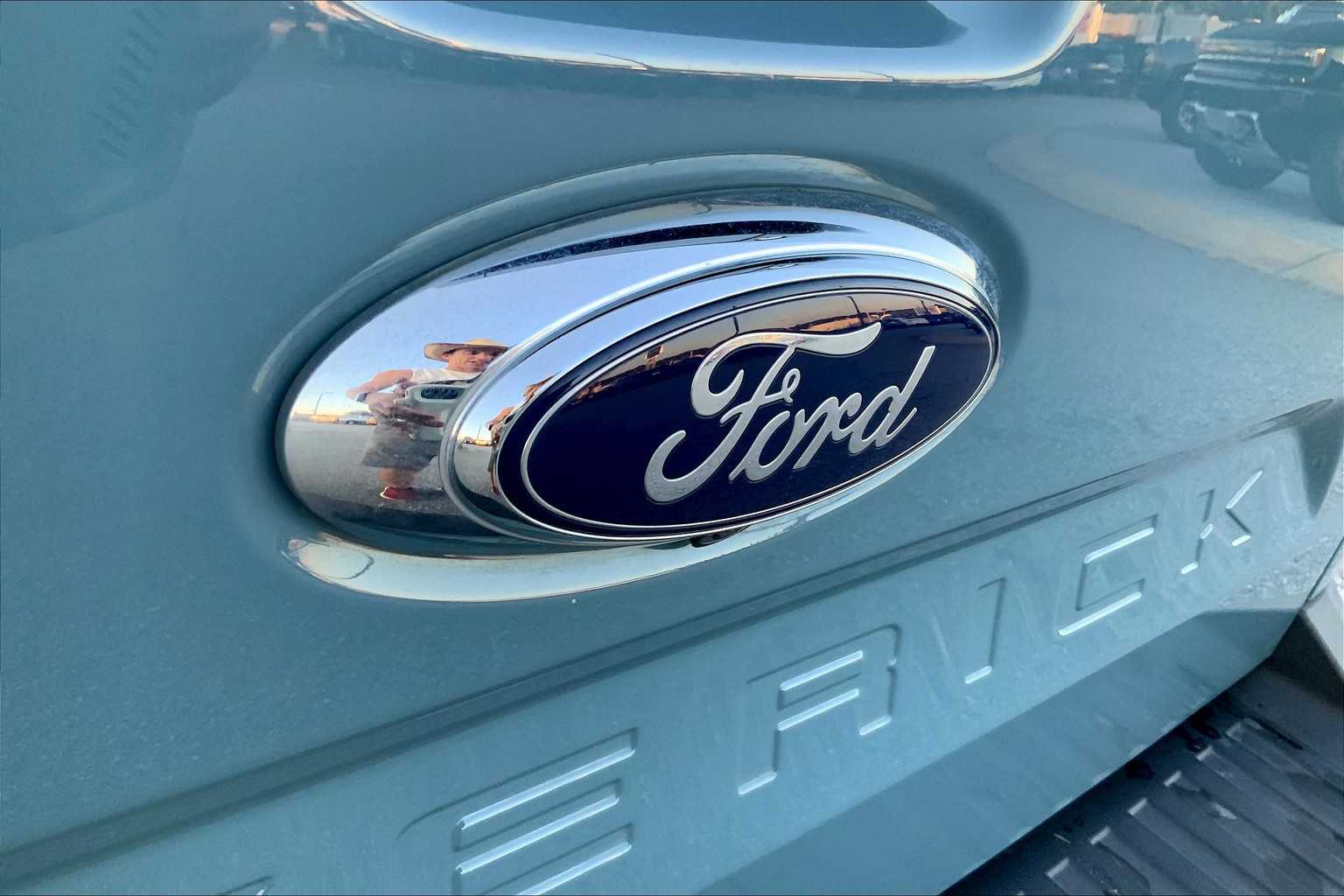 2022 Ford Maverick Lariat photo 29